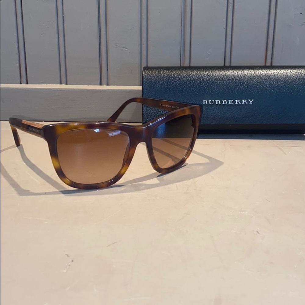 Burberry sunglasses